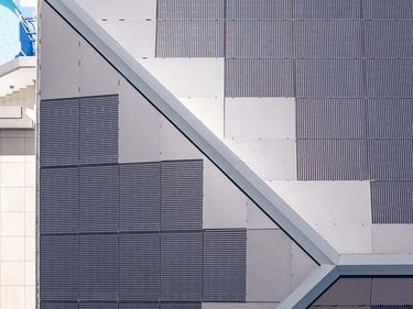 Solaranlage und Stromspeicher für Einfamilienhaus in St. Antoni.